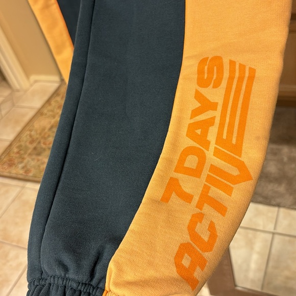 7 days active navy blue & orange 🍊 sweat pants - Picture 4 of 7